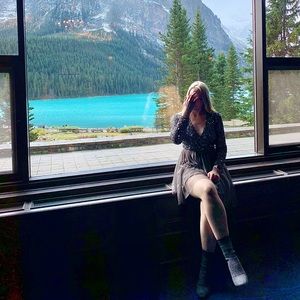 Meet your Posher, Cynthia